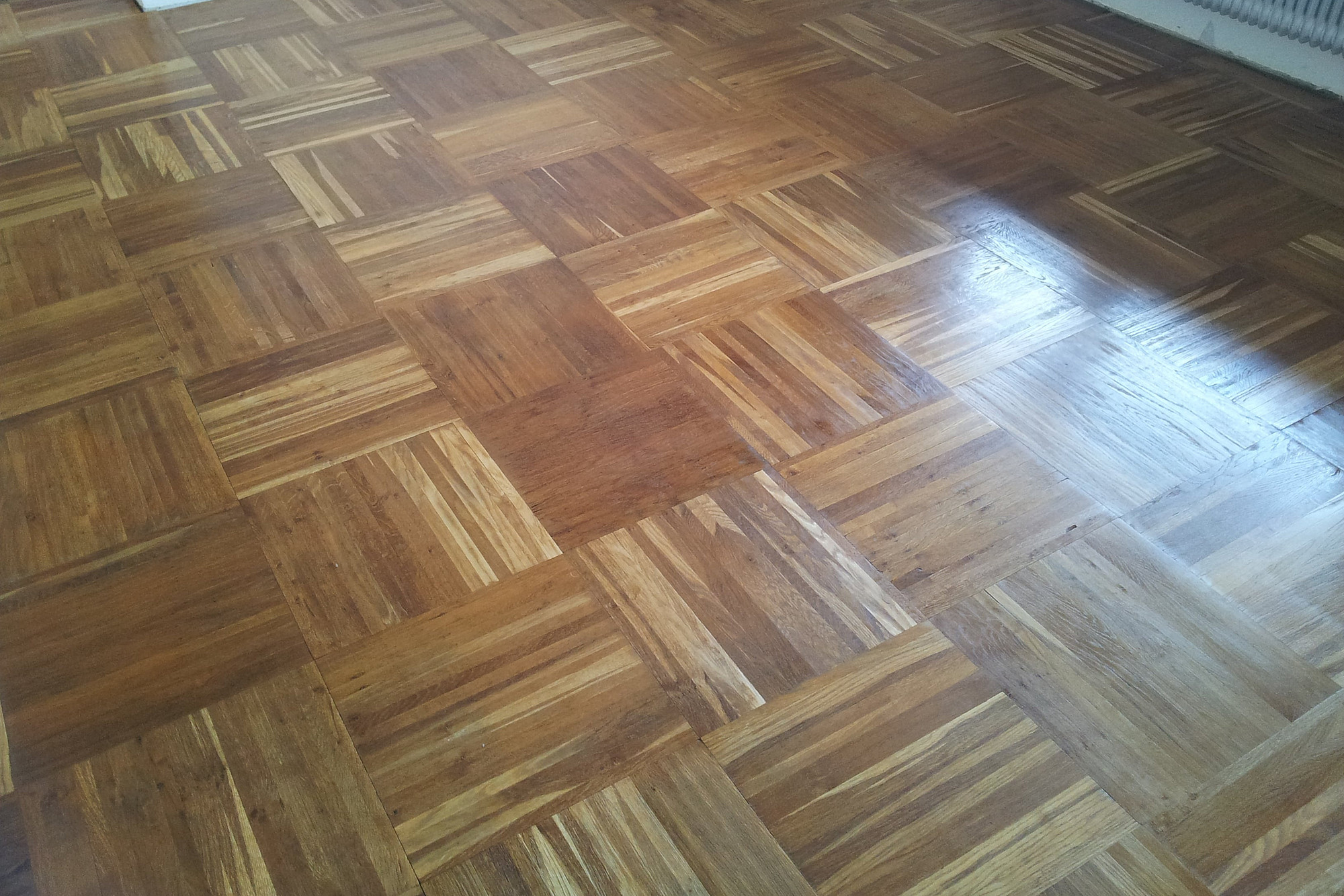 Parkettboden nach Reinigung durch die Firma Recla in Wien