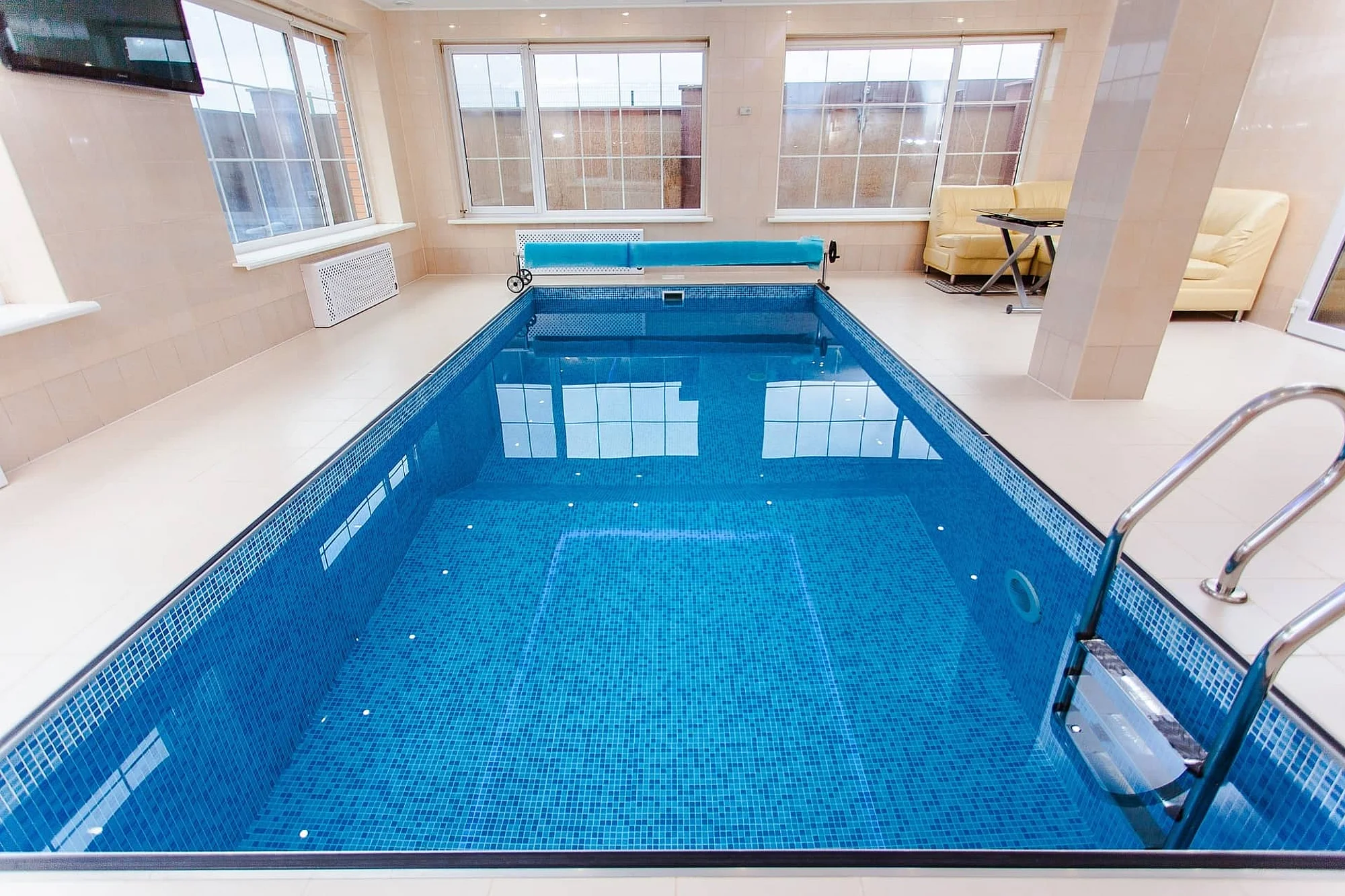 Reinigung von Indoor Pools in Wien- Recla